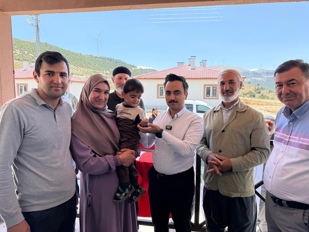 Demirler Mahallesi’nde Anahtar Teslim Töreni Gerçekleştirildi